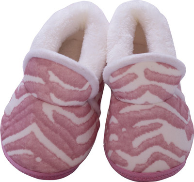 

Satylon Printed (Pack of 1) Baby Booties(Toe to Heel Length - 17 cm Pink)