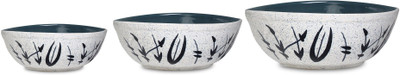 

Caffeine Serving in White and Dark Green Leaf (1 Large, 1 Medium & 1 Small) (Set of 3) Handmade Stoneware Bowl Set(White, Green, Pack of 3)