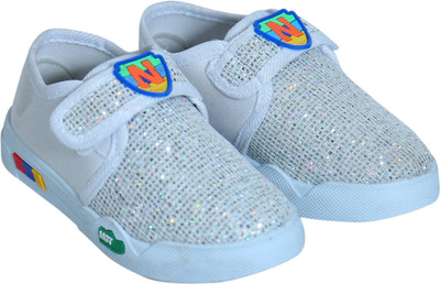 

Arete Boys & Girls Velcro Loafers(White