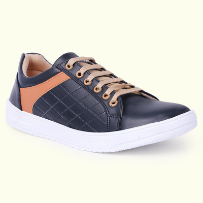

CLOSHO Black Casual Shoes Casuals For Men(Black
