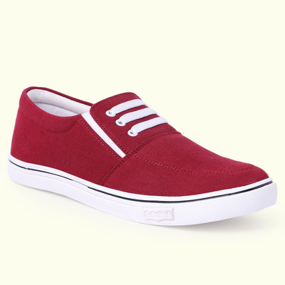 

CLOSHO Maroon Casual Shoes Slip On Sneakers For Men(Maroon