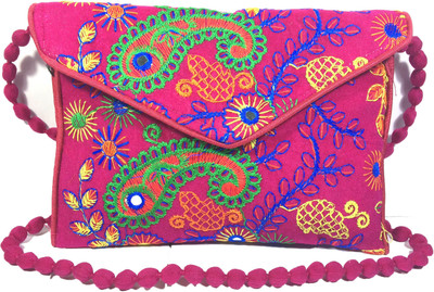 

VeePlay Women Casual Pink, Multicolor Brocade Sling Bag, Multicolor;pink