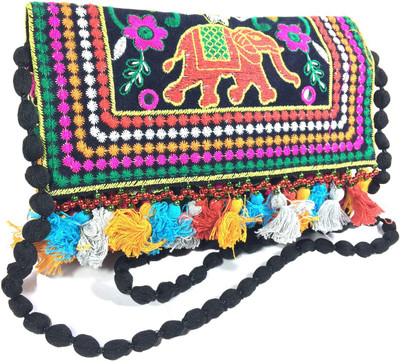 

VeePlay Women Casual Black, Multicolor Brocade Sling Bag