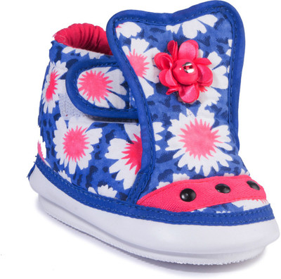 

Khadim's Boys & Girls Velcro Casual Boots(Multicolor, Multicolour