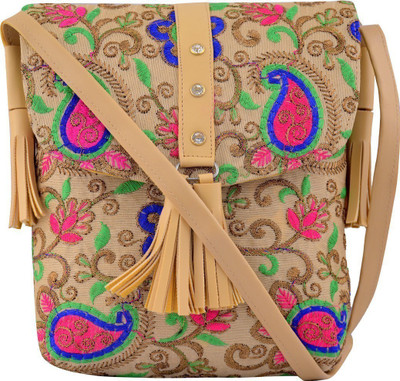 

VISHESH COLLECTIONS Women Evening/Party, Casual Multicolor PU, Cotton Sling Bag