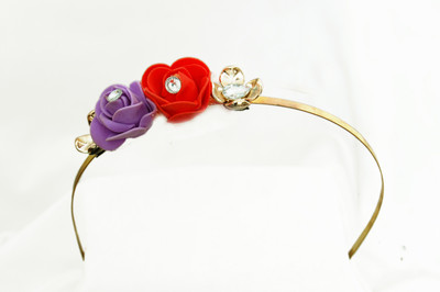 

A URVIJA hair band for the raise the beauty Hair Band(Multicolor)