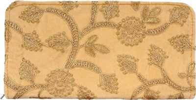

Favria Party Gold Clutch