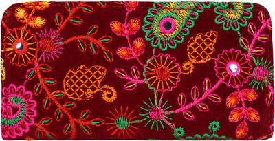 

Favria Party, Casual Maroon Clutch