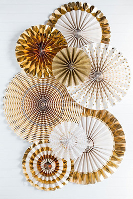 

Art Bundle New Design (Set of 8) Golden Silver Birthday Decoration Fan/Fiesta Hanging Paper Fans Decorations/Wedding Decoration Photo Prop