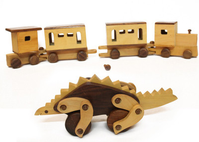 

Aatike Train & Dino Stegosaurus(Multicolor)