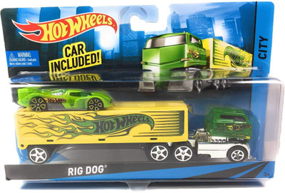 

Hot Wheels Rig Dog Semi Truck with 1:64 Car(Green)