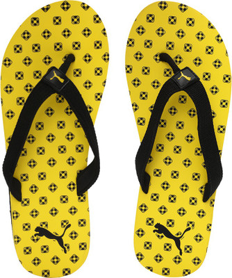 

Puma Boys & Girls Slip On Slipper Flip Flop(Black, Black-vibrant yellow
