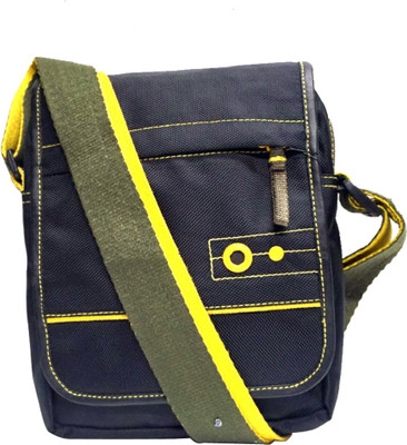 

Urbanity LB_020_Black Waterproof Multipurpose Bag(Black, 5 L)