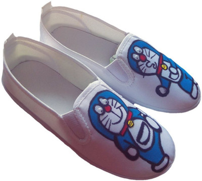 

Be Unique Boys Slip on Sneakers(White