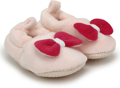 

Superminis Baby Girls And Baby Boys Velvet Plain Thick Base Booties/ Shoes With Brown Color Bow Booties(Toe to Heel Length - 11 cm Peach)
