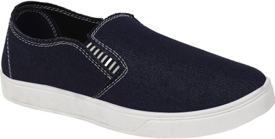 

Shoefly Black-724 Slip On Sneakers For Men(Multicolor