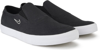 Nike SB PORTMORE II SLR SLP C Slip On Sneakers For Men(Black)