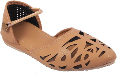 

G T fashions Girls Slip on Jutis(Beige
