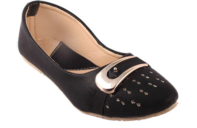 

G T fashions Girls Slip on Jutis(Black, Black;blue