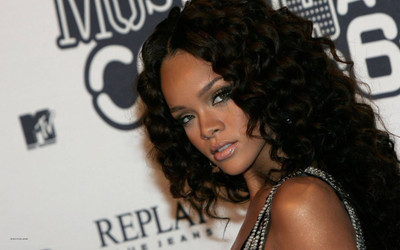 

Akhuratha Rihanna Fine Quality Wall Poster Paper Print(12 inch X 18 inch, Rolled)