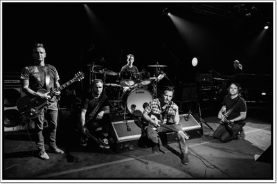 

Akhuratha Pearl Jam Fine Quality Wall Poster Paper Print(12 inch X 18 inch, Rolled)