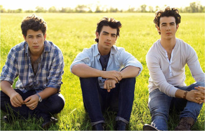 

Akhuratha Jonas Brothers Fine Quality Wall Poster Paper Print(12 inch X 18 inch, Rolled)