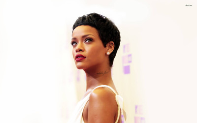 

Akhuratha Rihanna Fine Quality Wall Poster Paper Print(12 inch X 18 inch, Rolled)