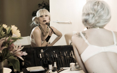 

Akhuratha Lady Gaga Fine Quality Wall Poster Paper Print(12 inch X 18 inch, Rolled)