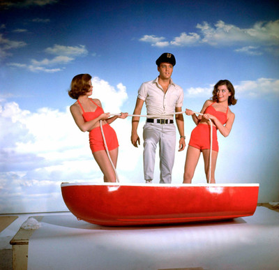 

Akhuratha Elvis Presley Fine Quality Wall Poster Paper Print(12 inch X 18 inch, Rolled)