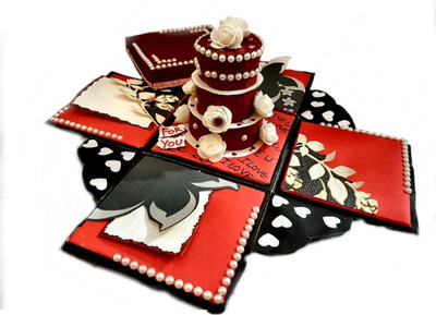

General Love Explosion Box - Single Layer - Mini Scrapbook Greeting Card(Red, Black, Pack of 1)