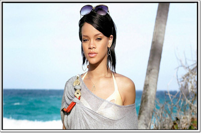 

Akhuratha Rihanna Fine Quality Wall Poster Paper Print(12 inch X 18 inch, Rolled)
