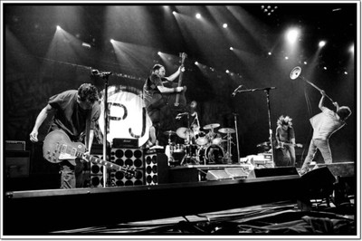 

Akhuratha Pearl Jam Fine Quality Wall Poster Paper Print(12 inch X 18 inch, Rolled)