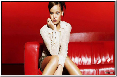 

Akhuratha Rihanna Fine Quality Wall Poster Paper Print(12 inch X 18 inch, Rolled)