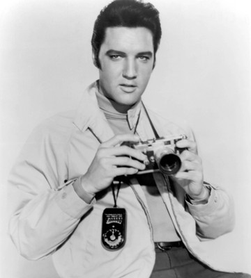 

Akhuratha Elvis Presley Fine Quality Wall Poster Paper Print(12 inch X 18 inch, Rolled)