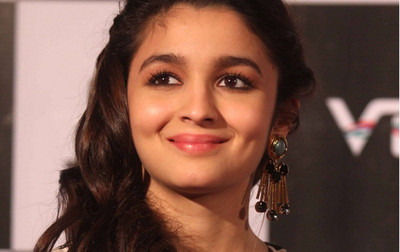 

Aabhaas Alia Bhatt Wall Poster Fine Art Print(12 inch X 18 inch, Rolled)