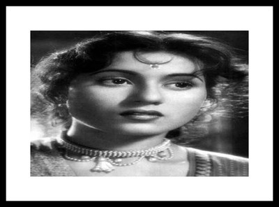

Aabhaas Madhubala Wall Poster Fine Art Print(12 inch X 18 inch, Rolled)