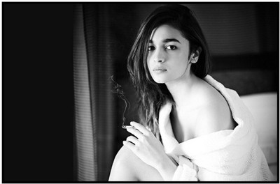 

Aabhaas Alia Bhatt Wall Poster Fine Art Print(12 inch X 18 inch, Rolled)