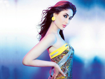 

Aabhaas Kareena Kapoor Wall Poster Fine Art Print(12 inch X 18 inch, Rolled)
