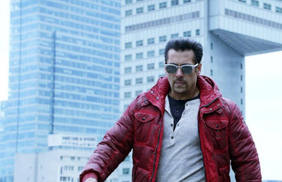 

Aabhaas Salman Khan Wall Poster Fine Art Print(12 inch X 18 inch, Rolled)