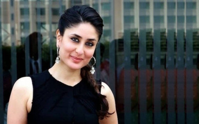 

Aabhaas Kareena Kapoor Wall Poster Fine Art Print(12 inch X 18 inch, Rolled)