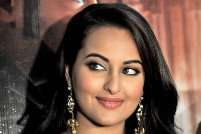 

Aabhaas Sonakshi Sinha Wall Poster Fine Art Print(12 inch X 18 inch, Rolled)