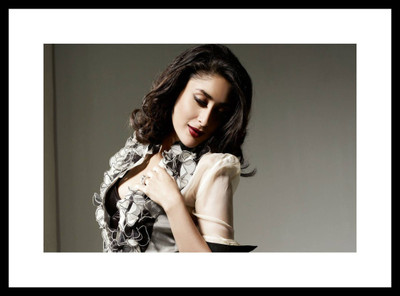 

Aabhaas Kareena Kapoor Wall Poster Fine Art Print(12 inch X 18 inch, Rolled)