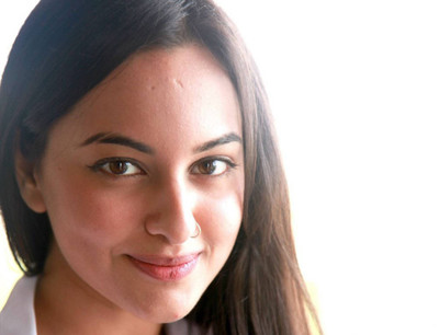 

Aabhaas Sonakshi Sinha Wall Poster Fine Art Print(12 inch X 18 inch, Rolled)