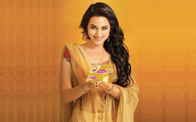 

Aabhaas Sonakshi Sinha Wall Poster Fine Art Print(12 inch X 18 inch, Rolled)