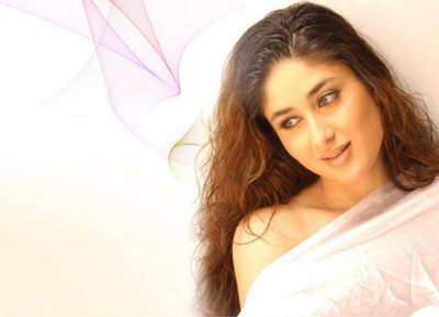 

Aabhaas Kareena Kapoor Wall Poster Fine Art Print(12 inch X 18 inch, Rolled)