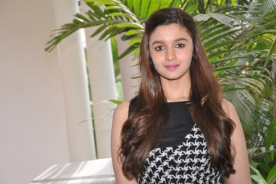 

Aabhaas Alia Bhatt Wall Poster Fine Art Print(12 inch X 18 inch, Rolled)