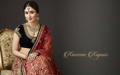 

Aabhaas Kareena Kapoor Wall Poster Fine Art Print(12 inch X 18 inch, Rolled)