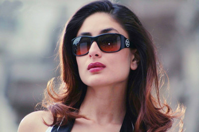 

Aabhaas Kareena Kapoor Wall Poster Fine Art Print(12 inch X 18 inch, Rolled)