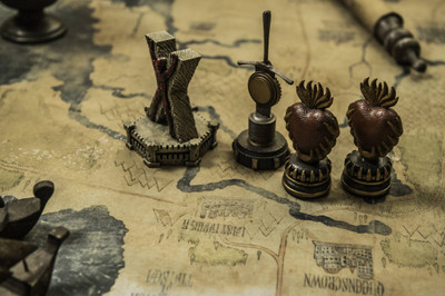 

Akhuratha Game of Thrones Fine Quality Wall Poster Paper Print(12 inch X 18 inch, Rolled)