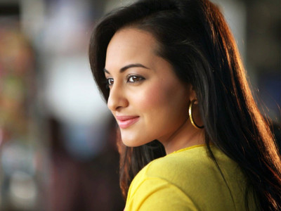 

Aabhaas Sonakshi Sinha Wall Poster Fine Art Print(12 inch X 18 inch, Rolled)